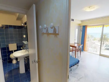 Studio climatisé face mer à Menton, 32m² avec terrasse : photo 8