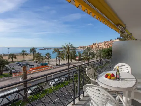 Studio climatisé face mer à Menton, 32m² avec terrasse : photo 9