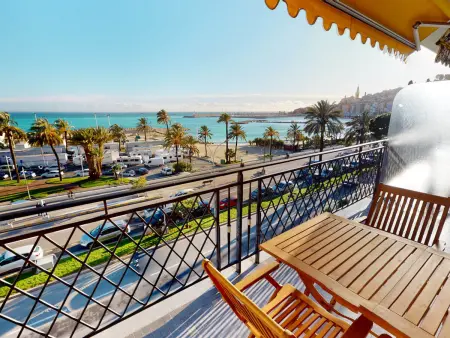 Studio climatisé face mer à Menton, 32m² avec terrasse : photo 10