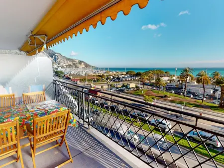 Studio climatisé face mer à Menton, 32m² avec terrasse : photo 11
