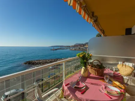 2P vue mer à Menton avec 2 terrasses et garage : photo 9