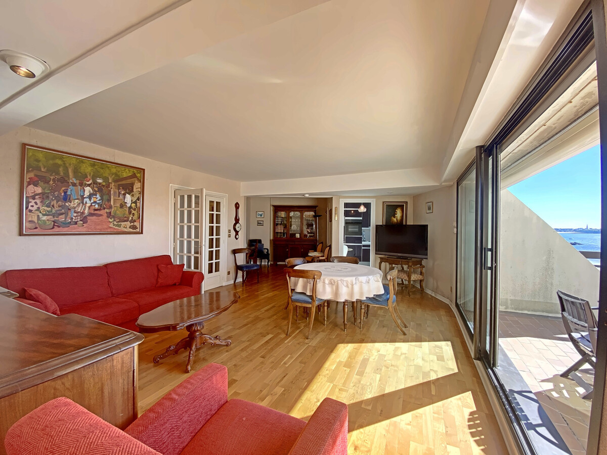T4 96m² face à la mer avec terrasse plein sud à Larmor-Plage - Photo 5