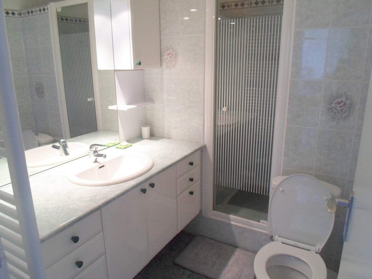 Appartement 45 m² proche Thermes, animaux acceptés - Photo 11