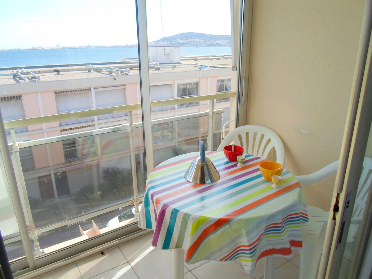 Appartement 2* à Balaruc-les-Bains, balcon vue étang - Photo 12
