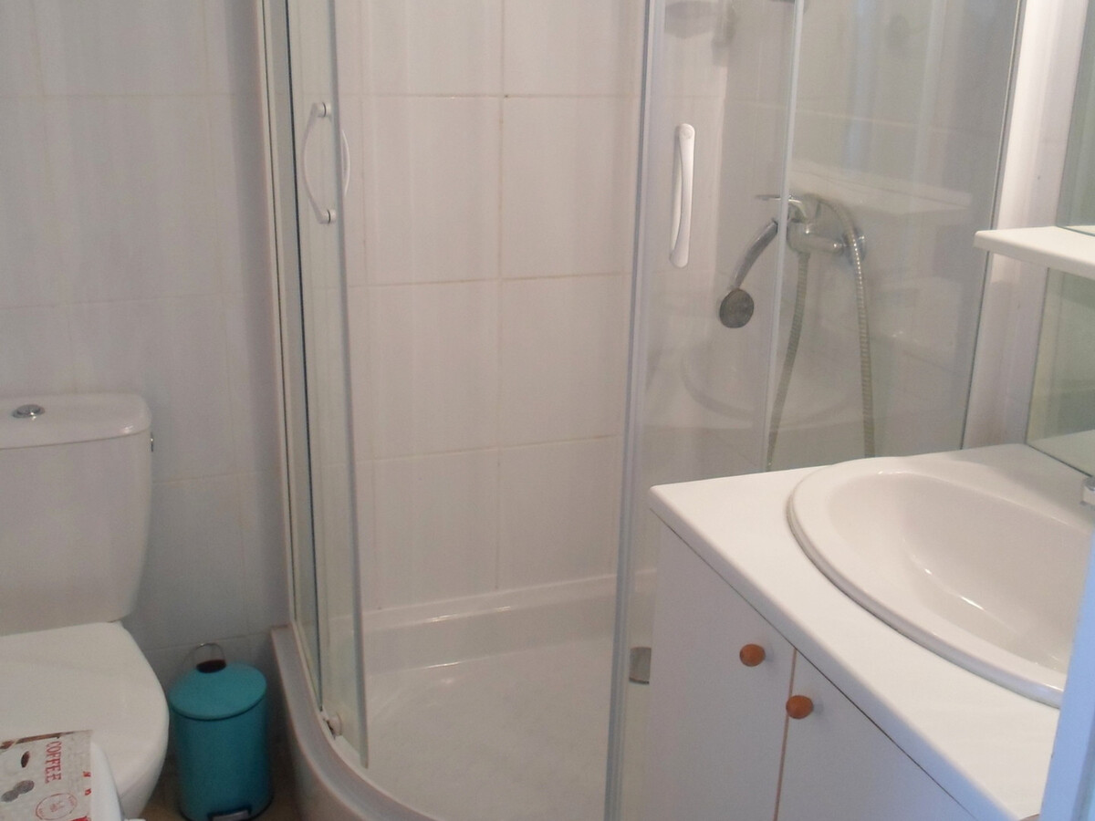 Appartement 2 étoiles avec balcon vue étang à Balaruc-les-Bains - Photo 9