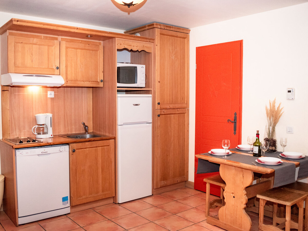 Studio cabine 39m² Pra Loup 1500 avec balcon et parking - Photo 2