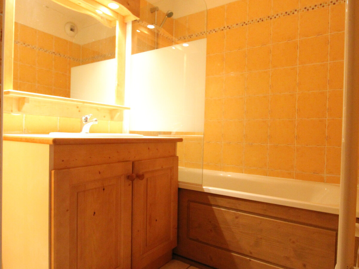 Appartement 6 pers. balcon sud, parking inclus à Lanslevillard - Photo 8