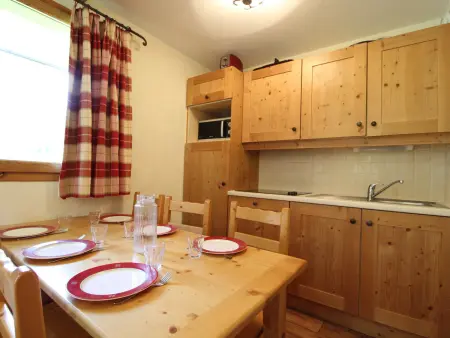 Appartement 6 pers. Lanslebourg, balcon sud-ouest et parking : photo 3