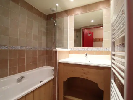 Appartement 6 pers. Lanslebourg, balcon sud-ouest et parking : photo 7