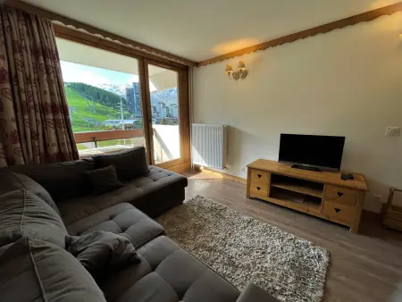 Location appartement à Les Menuires, Appartement rénové 3 pièces pour 6 pers, balcon, 2 sdb, proche ascenseur, skis, qualité 4 flocons