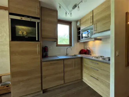 Appartement rénové 3 pièces aux pieds des pistes, Les Menuires : photo 5