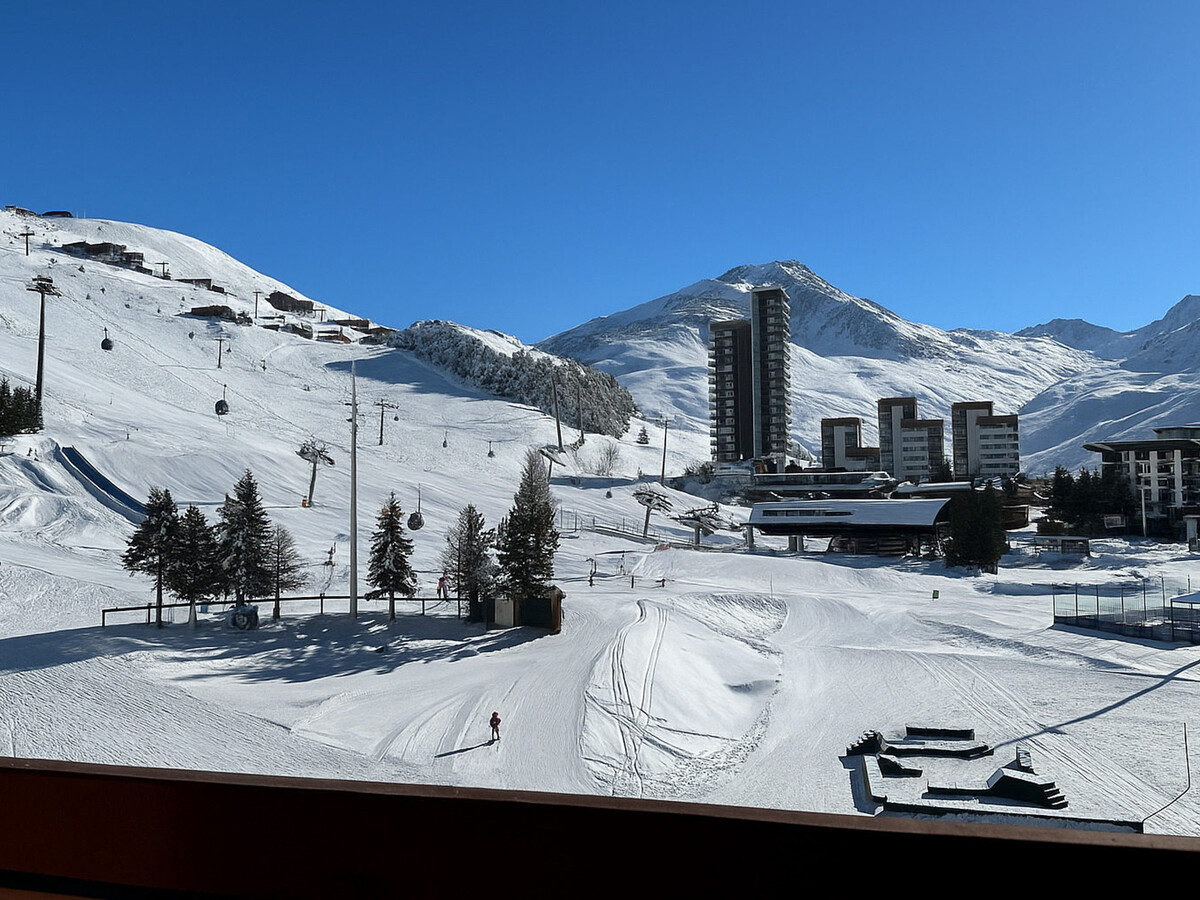 Studio 4 pers aux Menuires, balcon Sud vue pistes - Photo 9