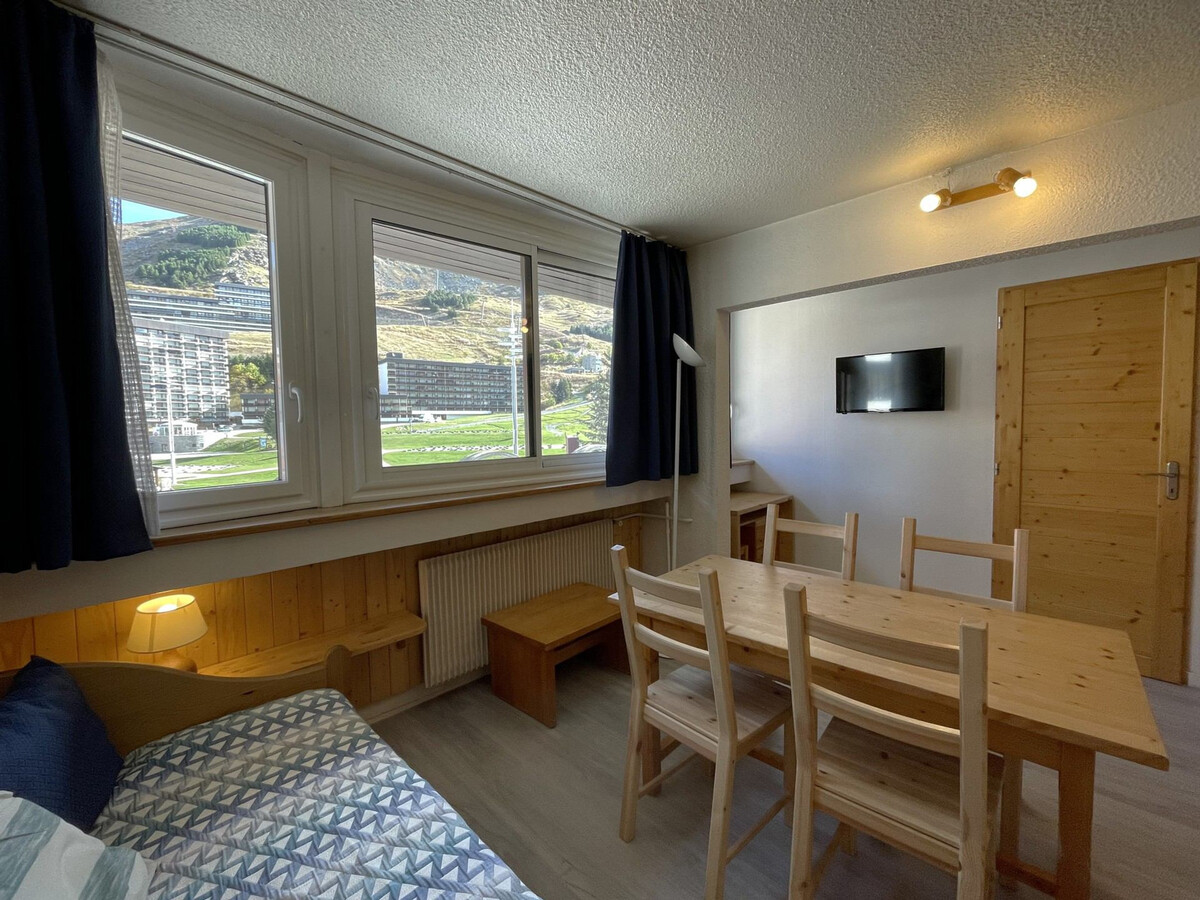 Appartement 2 pièces Les Menuires, accès direct au ski - Photo 2