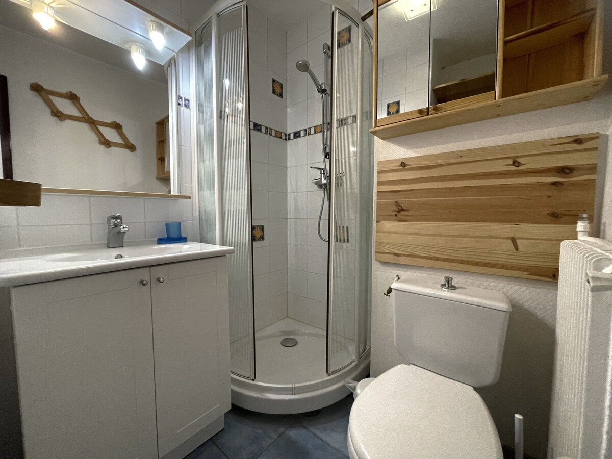 Appartement 2 pièces Les Menuires, accès direct au ski - Photo 8