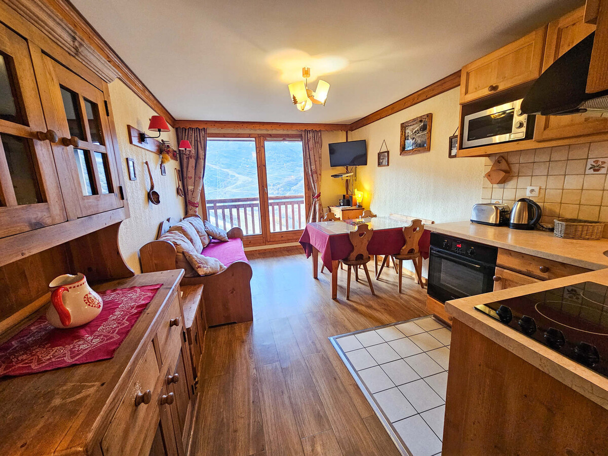 Appartement 2p Les Menuires, balcon sud, casier à skis - Photo 2