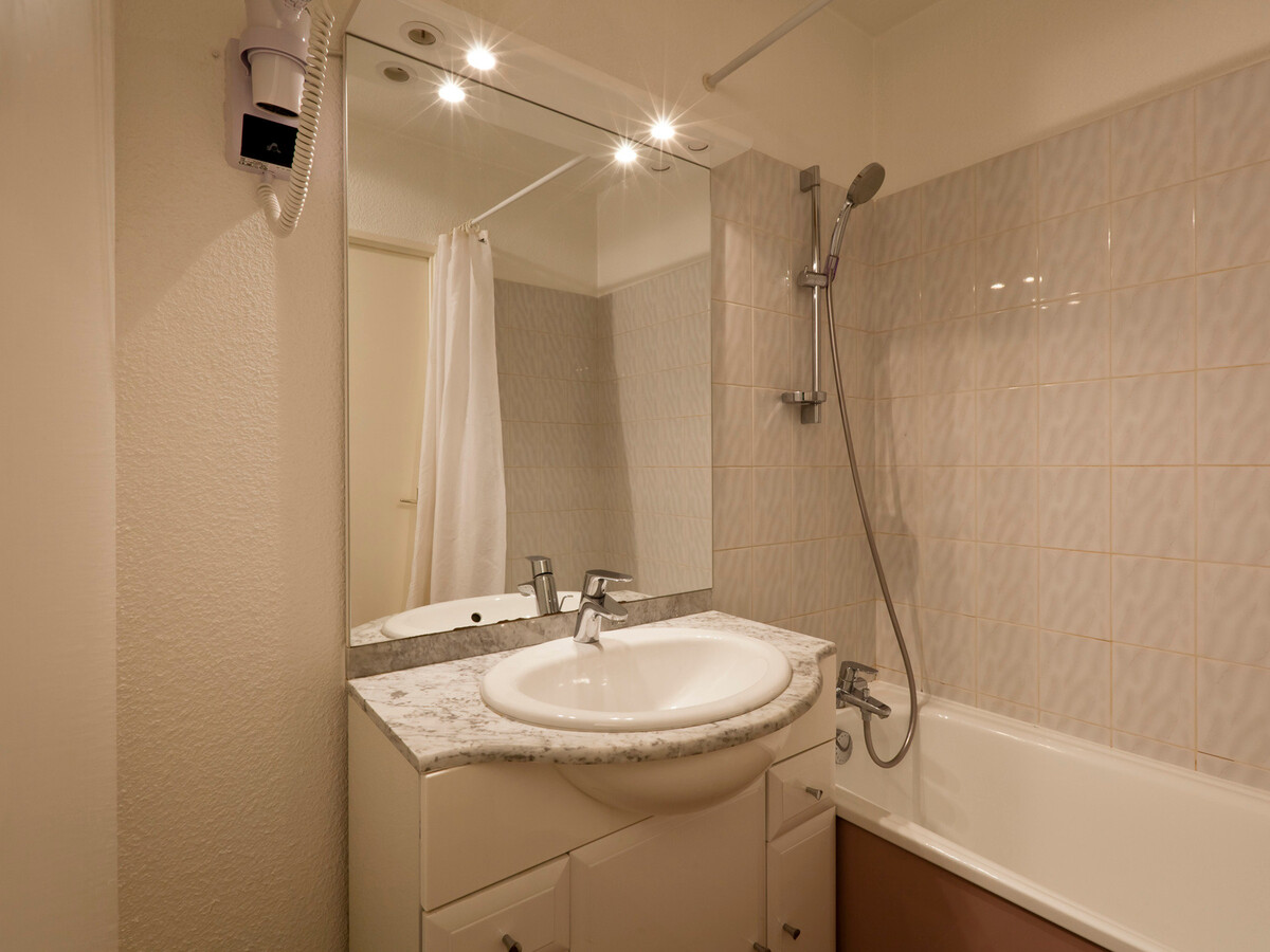 Studio 26 m² balcon sud, parking couvert à Brides-les-Bains - Photo 6