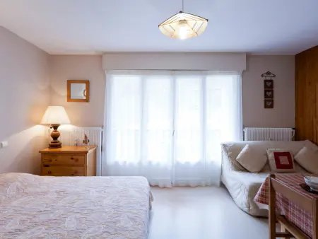Studio 31 m² centre-ville, balcon sud, 5 personnes : photo 2