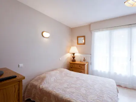 Studio 31 m² centre-ville, balcon sud, 5 personnes : photo 13