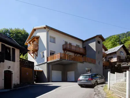 Appartement 4 pers centre Brides-les-Bains, vue rivière : photo 8