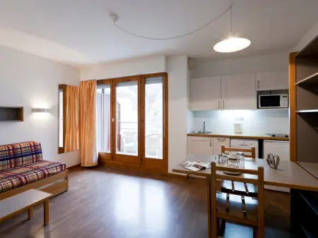 Location appartement à Brides les Bains, Studio 2 Pers. Centre Ville avec Balcon