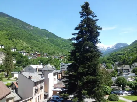 Studio 26 m² centre Brides-les-Bains, balcon et parking : photo 9