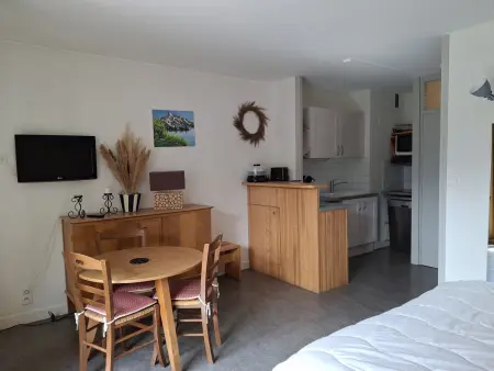 Studio 26 m² balcon montagne, centre Brides-les-Bains : photo 2