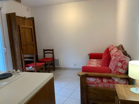 Location appartement à Brides les Bains, Studio avec WiFi et animaux admis près de la télécabine