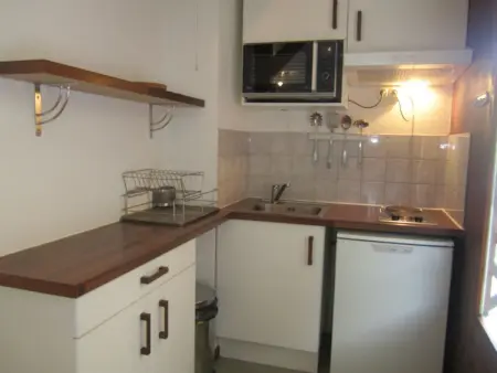 Studio 28m² Équipé avec Balcon, Wi-Fi & Parking - Animaux Bienvenus - Photo 2