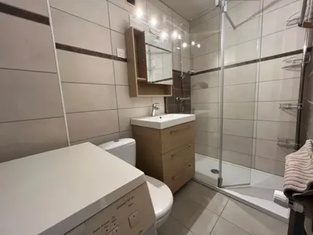 T2 Lumineux avec Balcon et WIFI - Proche Centre, Appartement 4 personnes à Brides les Bains - Photo 4