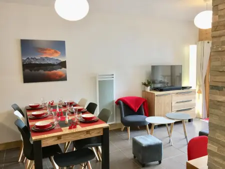 Location appartement à Champagny en Vanoise, Confortable appartement 4* pour 6 pers, au pied des pistes, WIFI inclus