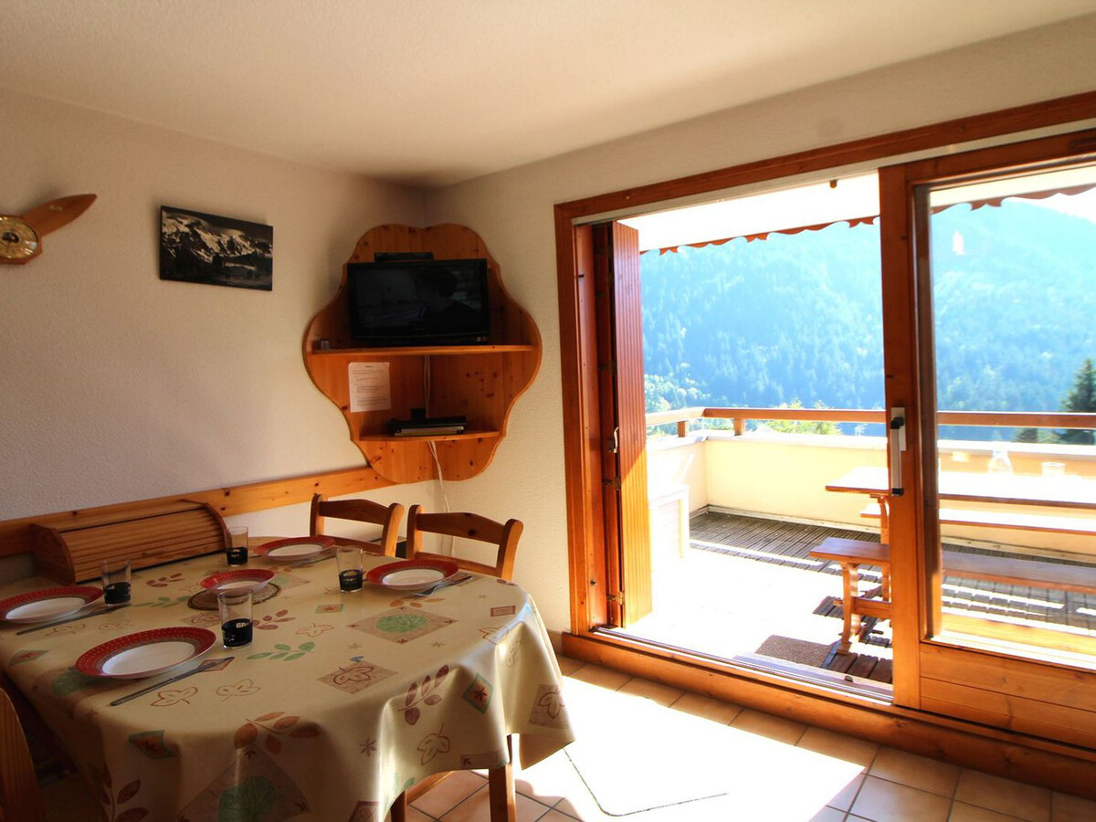 Studio Le Chardonnet 4 pers. à Champagny, balcon vue village - Photo 2