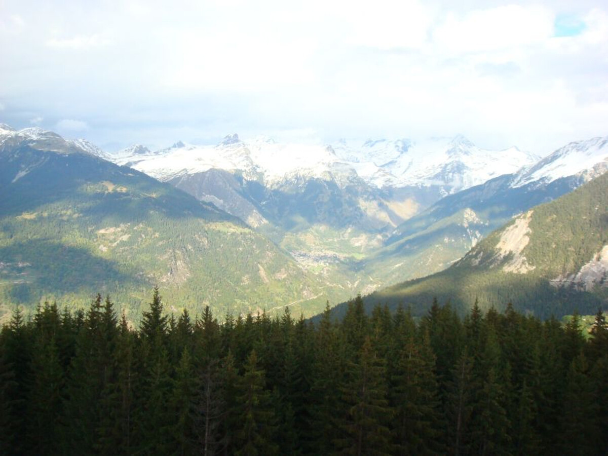 T2 Courchevel 1850 : accès pistes, parking, vue vallée - Photo 8