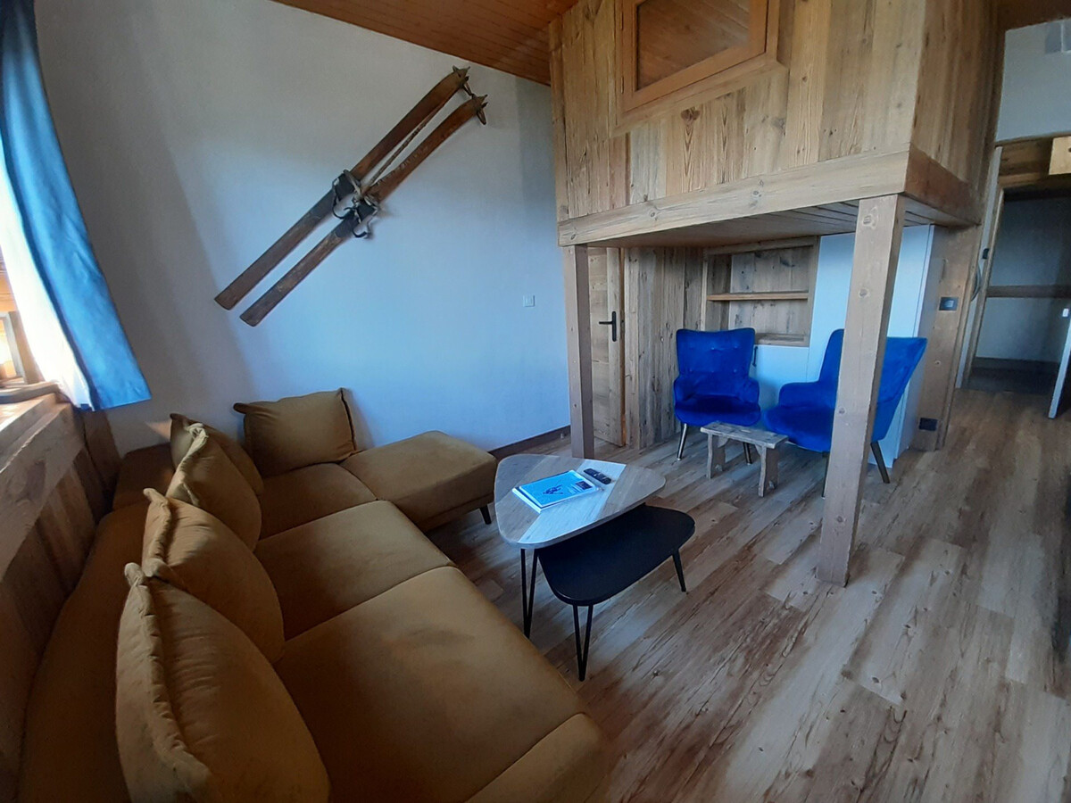 T2 Courchevel 1850 : accès pistes, parking, vue vallée - Photo 10