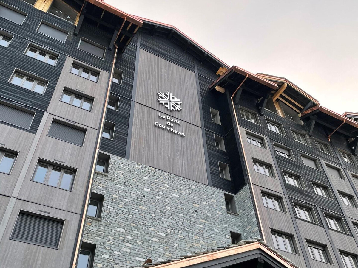 T2 Courchevel 1850 : accès pistes, parking, vue vallée - Photo 17