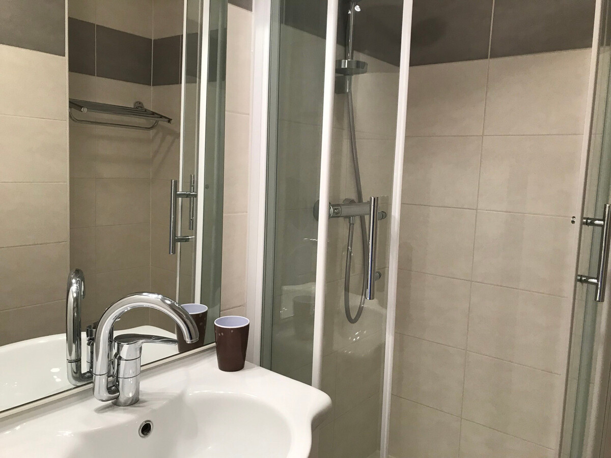 Studio cabine 25m² au pied des pistes, balcon sud - Photo 10