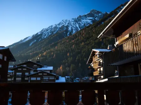 Studio 24m² balcon Sud-Ouest, vue Brévent à Chamonix : photo 5