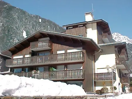 Studio 24m² balcon Sud-Ouest, vue Brévent à Chamonix : photo 13