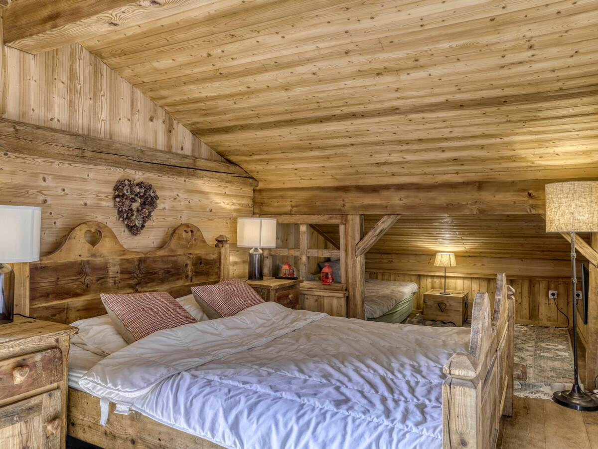 Duplex 3 chambres Megève, local à skis et cheminée - Photo 8