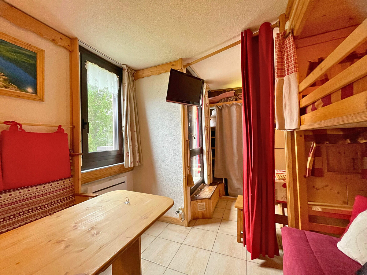 Studio 17m² aux Menuires, skis aux pieds, vue montagne - Photo 3