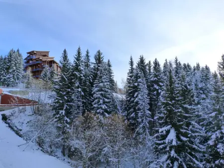 Appartement rénové 4 pièces pour 8 au coeur d'Arc 1800, animaux admis - Photo 2