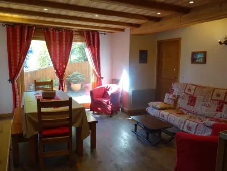 Appart 3 pièces rénové, terrasse 25m² Sud Ouest à Bourg-Saint-Maurice : photo 2