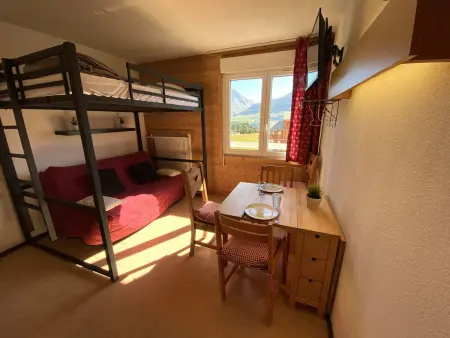 Studio rénové avec mezzanine, pied de pistes au Dévoluy : photo 3