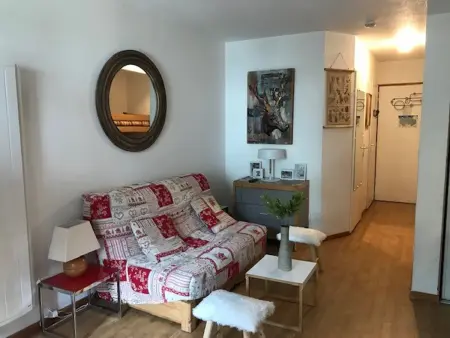 Location appartement à Brides les Bains, Studio confortable avec balcon et WiFi, animaux admis à Brides-les-Bains