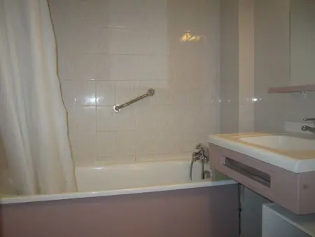 Studio 25m² balcon vue thermes, 4 pers à Brides-les-Bains : photo 11