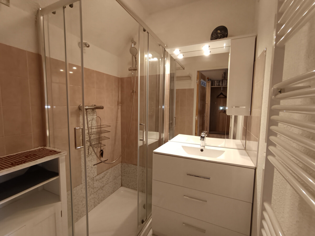 Studio rénové 4 personnes, skis aux pieds à Montgenèvre - Photo 6