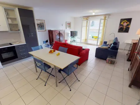 Spacieux 3P centre-ville Menton, terrasse et parking : photo 4