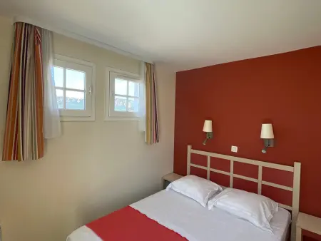 Duplex 6 pers. à Saint-Raphaël, terrasse, solarium et parking : photo 7