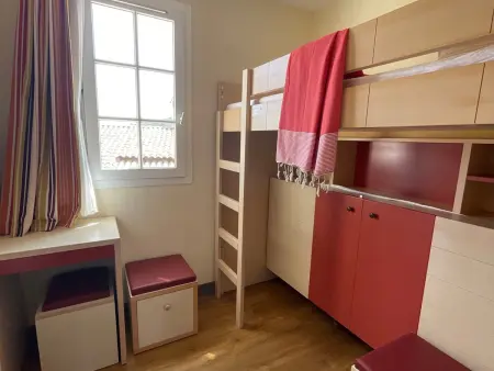 Duplex 6 pers. à Saint-Raphaël, terrasse, solarium et parking : photo 8