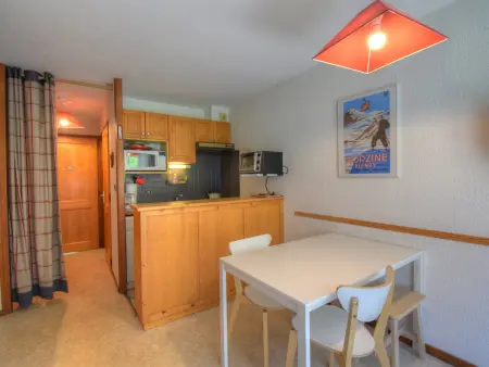 Studio 30 m² rénové avec balcon proche centre Morzine : photo 2