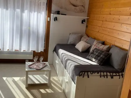Studio 30 m² rénové avec balcon proche centre Morzine : photo 3